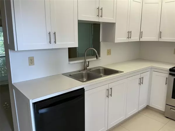 Coconut Creek, FL 33066,2303 Lucaya Ln #F3