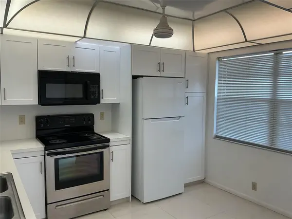 Coconut Creek, FL 33066,2303 Lucaya Ln #F3