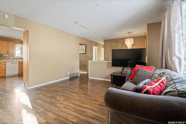 Regina, SK S4R 7P3,50 Hyland CRESCENT