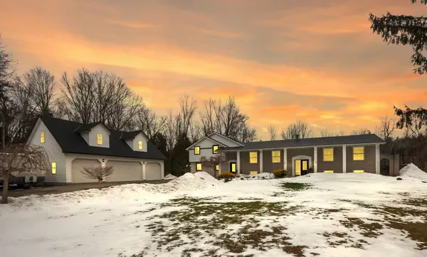 10457 Darkwood RD,  Milton,  ON L0P 1J0