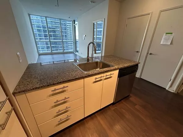 Toronto W08, ON M9B 1S9,1 Valhalla Inn RD #2103