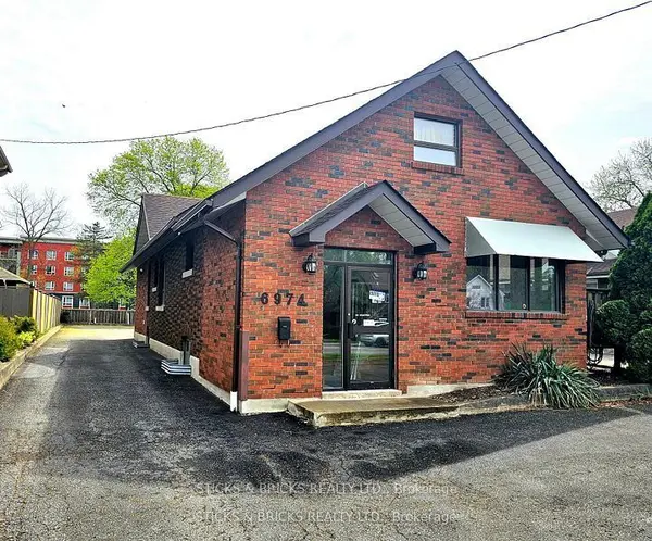 Niagara Falls, ON L2G 1V9,6974 Lundys LN