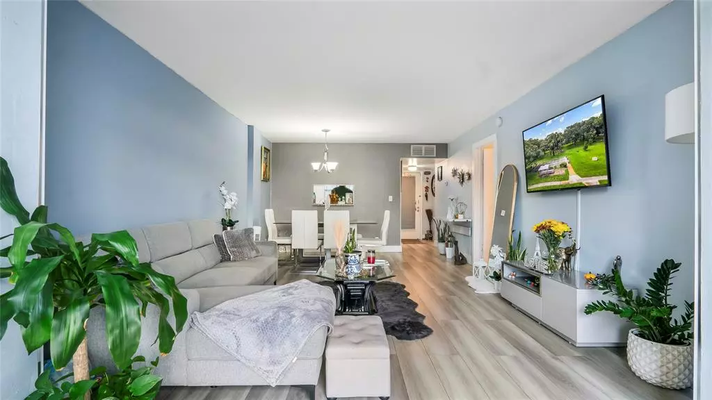 3001 NW 48th Ave #442, Lauderdale Lakes, FL 33313