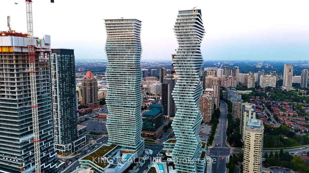 3900 Confederation Pkwy #2810, Mississauga, ON L5B 0M3
