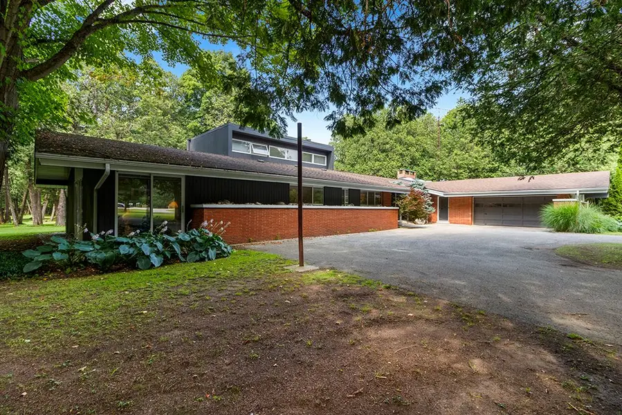 403123 Grey Road 4 RD, West Grey, ON N0G 1R0