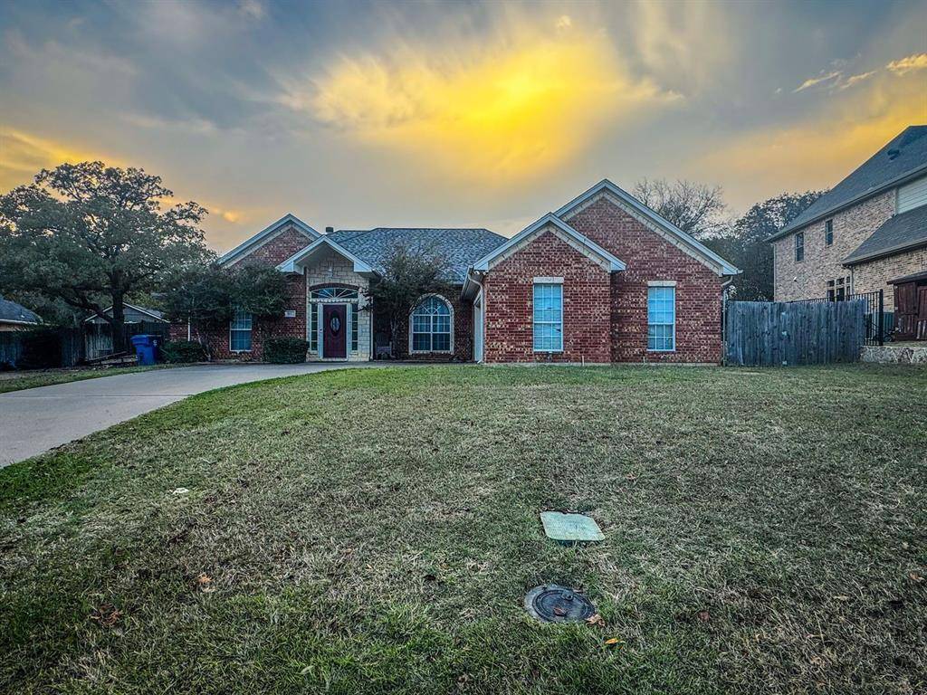 802 John Thomas Drive, Keene, TX 76059