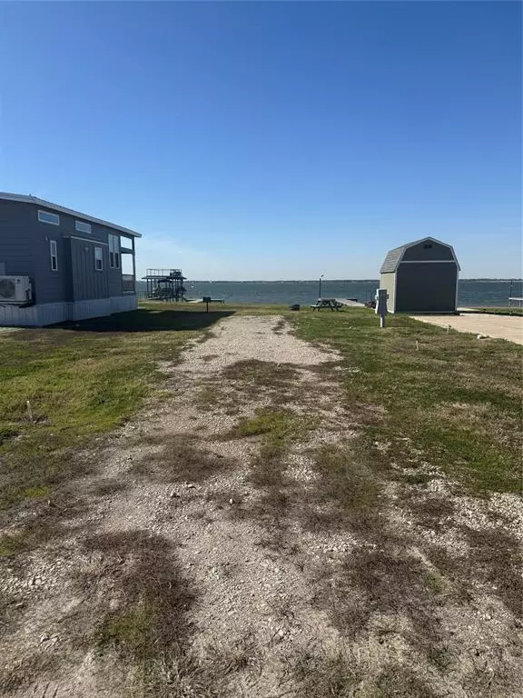 Kerens, TX 75144,5224 Waterfront Road