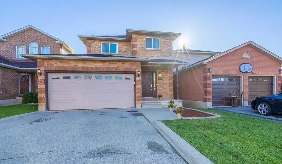 Hamilton, ON L9B 2M5,79 Lynnette DR