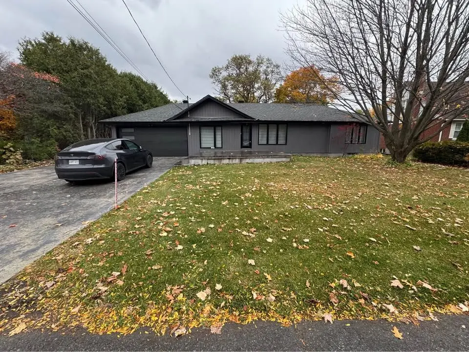 Mooneys Bay - Carleton Heights And Area, ON K2C 0N4,1373 Normandy CRES