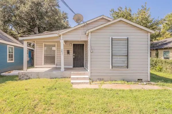 3831 Kynard Street,  Dallas,  TX 75215