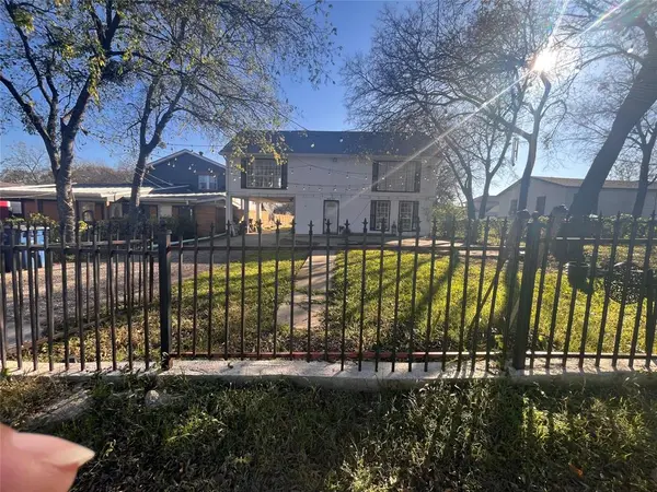 Dallas, TX 75211,4838 Wisteria Street