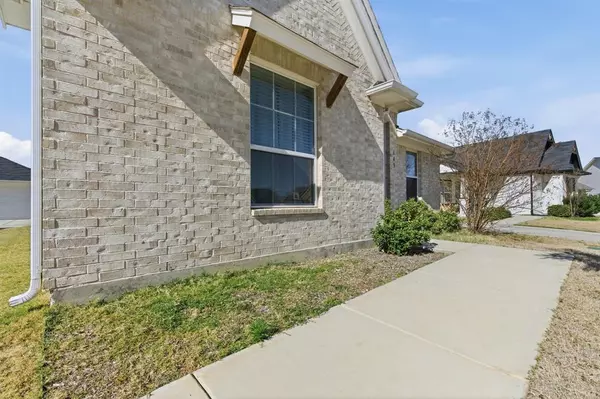 Burleson, TX 76028,649 Charlotte Lane