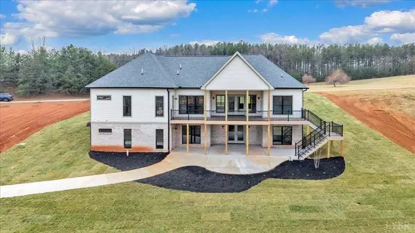 Moneta, VA 24121,639 Compass Cove CIR
