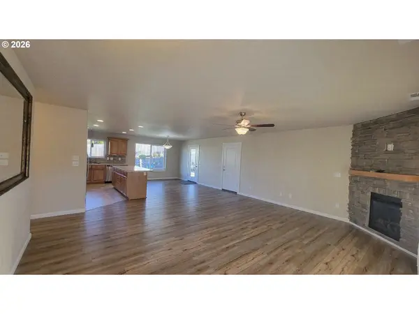 Roseburg, OR 97471,1570 W BASIL ST