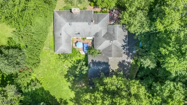 3 Woodland Rd,  Chatham Twp.,  NJ 07928