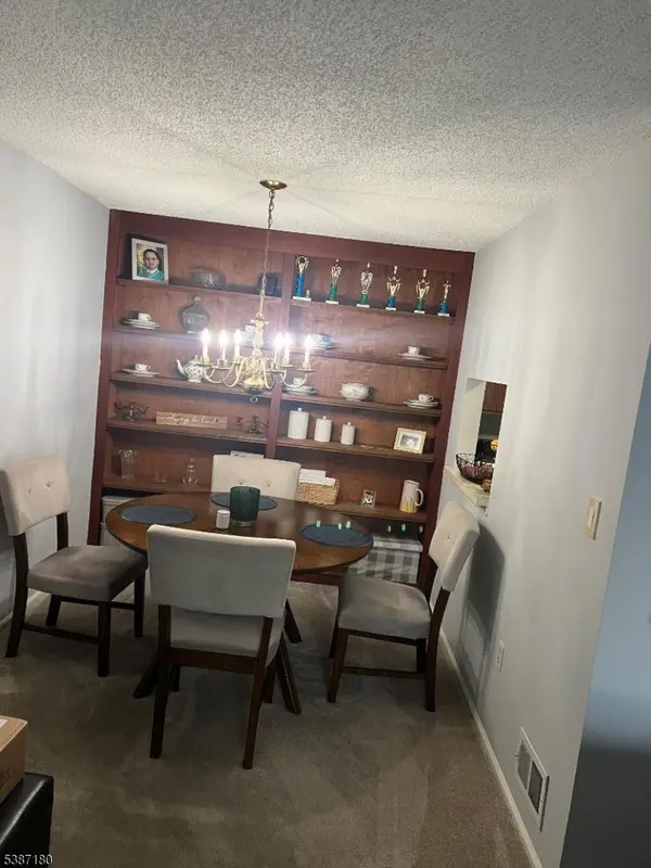 Bernards Twp., NJ 07920,292 English Place