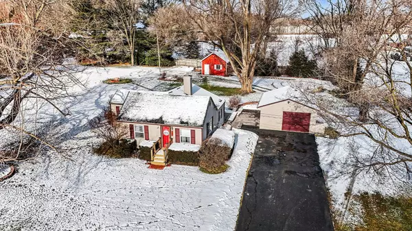 4295 Indian Lakes RD NE, Cedar Springs, MI 49319