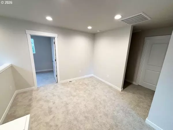 Lafayette, OR 97127,1565 N Young ST