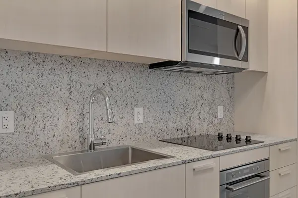 Toronto C07, ON M2N 0L2,75 Canterbury PL #1008