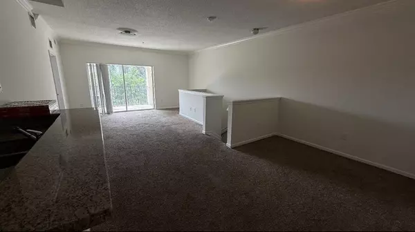 Coral Springs, FL 33067,5800 W Sample Rd #307