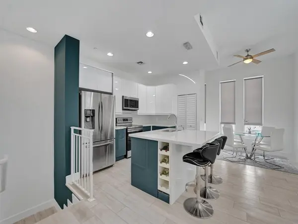 Fort Lauderdale, FL 33316,703 SE 16th Ct