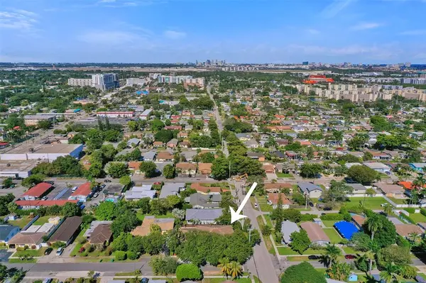 Dania Beach, FL 33004,49 SE 6th St