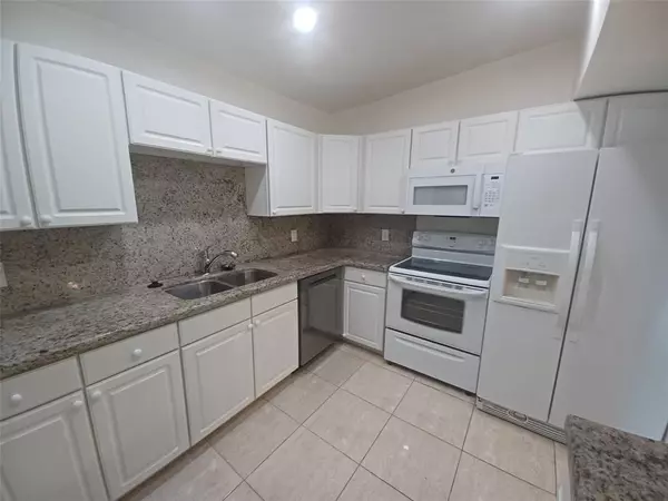 Plantation, FL 33324,301 N Pine Island Rd #216