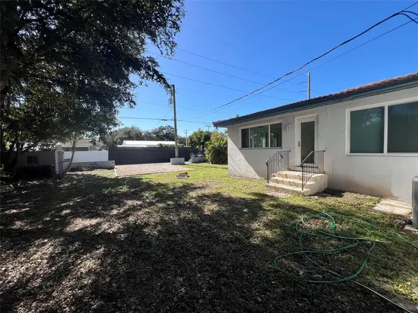 Hollywood, FL 33020,2648 Cleveland St #2