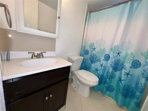 Deerfield Beach, FL 33064,1021 NW 45th Street #4