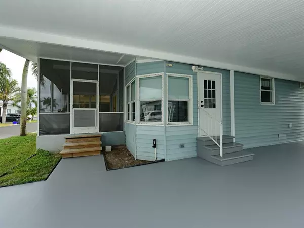 Lake Worth, FL 33462,3389 Lake Overlook Pl