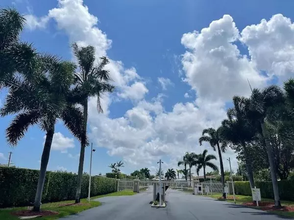 Lake Worth, FL 33462,3389 Lake Overlook Pl