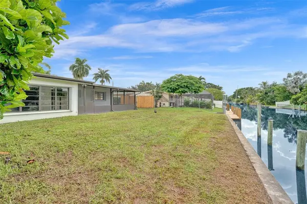 Plantation, FL 33317,5840 SW 14th St