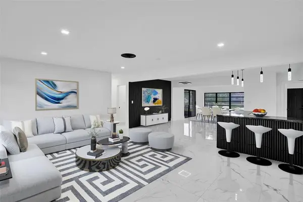 Plantation, FL 33317,5840 SW 14th St