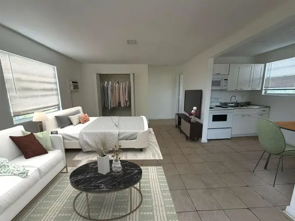 1853 NW 5th St #2, Miami, FL 33125