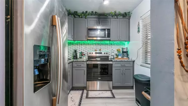 Lauderdale Lakes, FL 33313,3001 NW 48th Ave #442