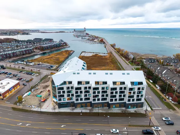 Collingwood, ON L9Y 0E8,31 Huron ST #416