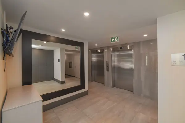 Burlington, ON L7S 2J3,1270 Maple Crossing BLVD #1507