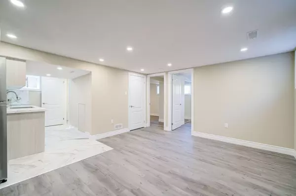 Brampton, ON L6W 1A9,6 Willis DR #Basement