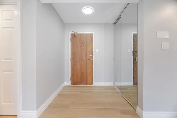 Oakville, ON L6H 3K7,1240 Marlborough CT #606