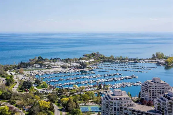 Toronto W06, ON M8V 0C2,2212 Lakeshore BLVD W #3905