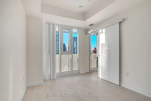 Mississauga, ON L5B 0M3,3900 Confederation Pkwy #2810