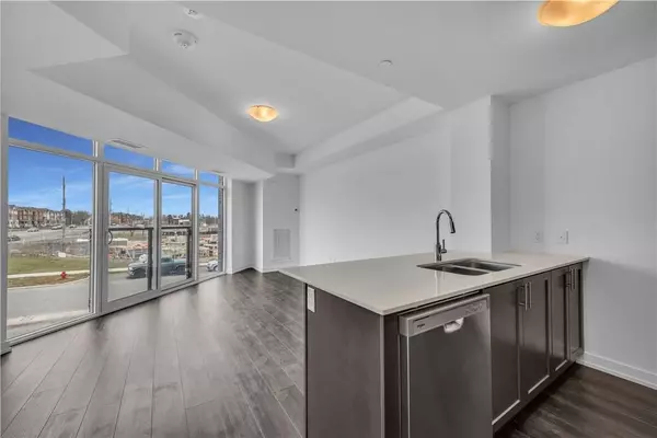 Hamilton, ON L8B 2A7,10 Mallard TRL #233