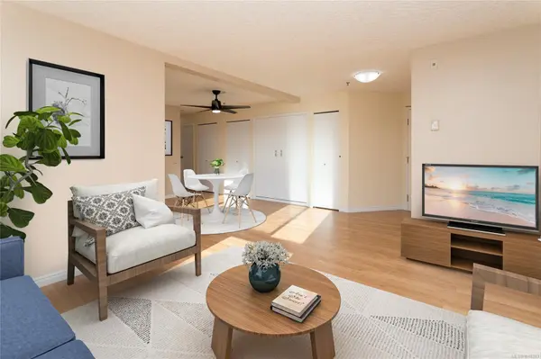 3460 Quadra St #312, Saanich, BC V8X 1G6