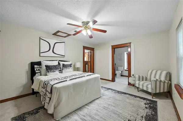 Grapevine, TX 76051,1323 Dublin Street