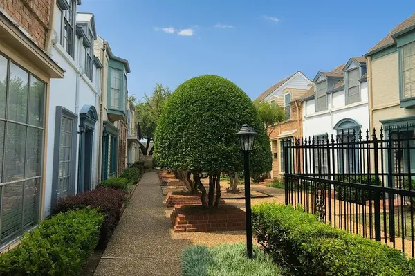 Dallas, TX 75220,9844 Valley Meadow Court