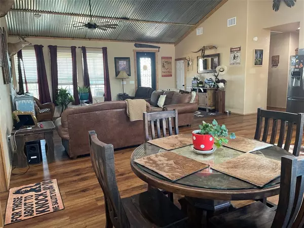 Walnut Springs, TX 76690,7830 927