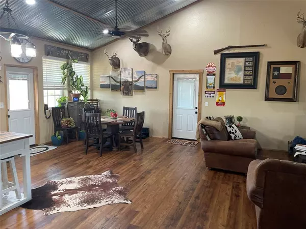 Walnut Springs, TX 76690,7830 927