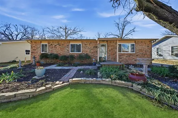 610 Walter Road, Gainesville, TX 76240