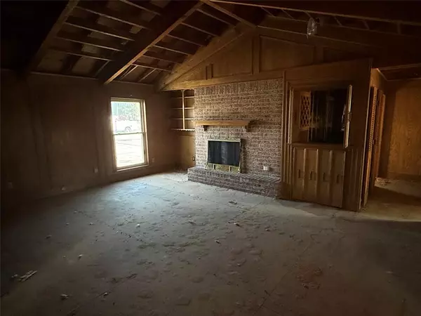 Decatur, TX 76234,408 W Walnut Street