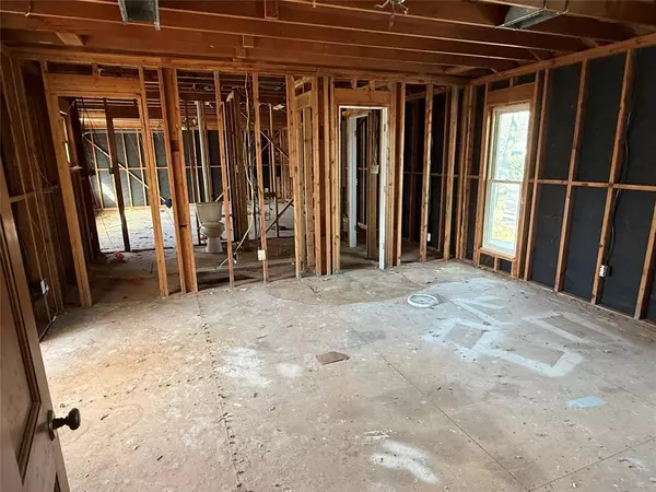 Decatur, TX 76234,408 W Walnut Street